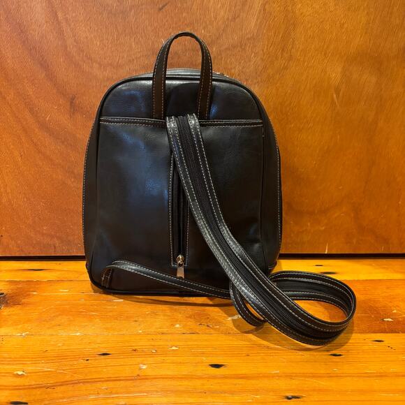 Vintage Crazy Horse by Liz Claiborne Black Leather Backpack - Picture 2 of 5